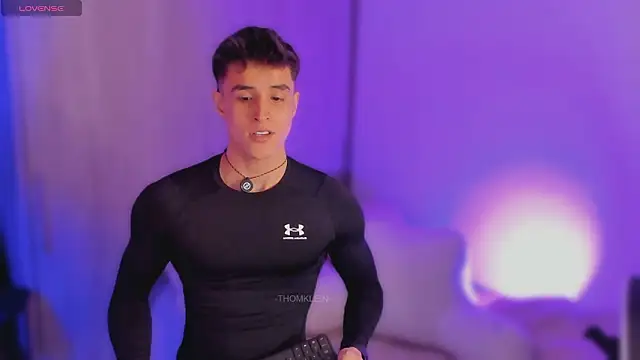 Snapshot of thomklein chatting on February 6, 2026, 7:39 pm thomklein online show from February 6, 2026, 7:39 pm