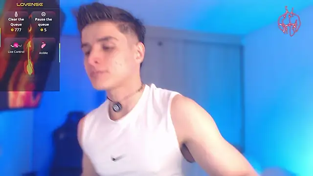 Snapshot of thomklein chatting on February 10, 2026, 7:40 pm thomklein online show from February 10, 2026, 7:40 pm