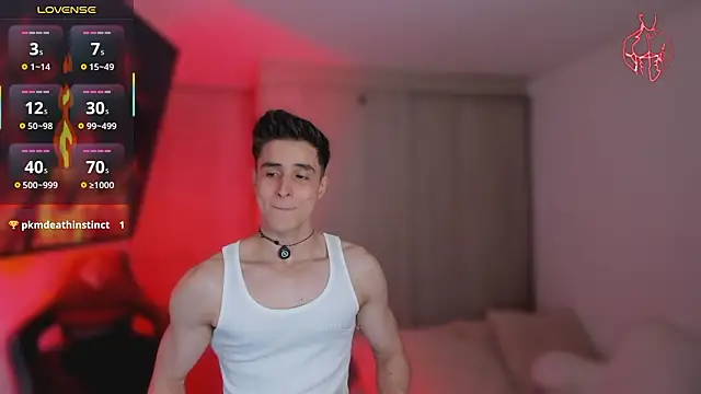 Snapshot of thomklein chatting on February 11, 2026, 8:03 pm thomklein online show from February 11, 2026, 8:03 pm