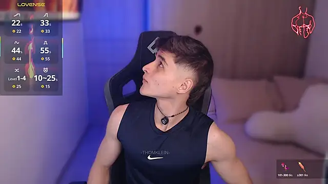 Snapshot of thomklein chatting on February 16, 2026, 8:05 pm thomklein online show from February 16, 2026, 8:05 pm