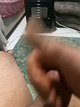 azginnn35 online show from February 4, 2026, 10:47 pm