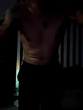 pretorianoo53 online show from December 14, 2025, 4:40 am