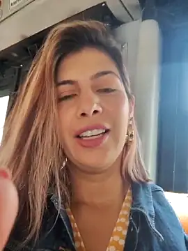 scarlett moore online show from October 19, 2025, 2:40 pm