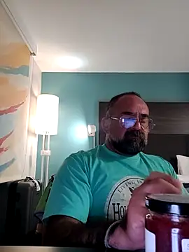 chainjulious online show from February 27, 2025, 9:32 am