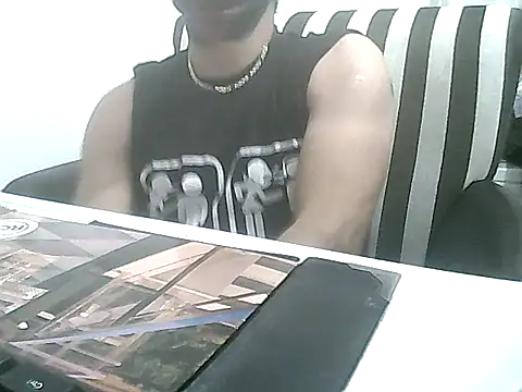 Snapshot of MezaRDanOnLineee chatting on December 23, 2024, 11:06 pm MezaRDanOnLineee online show from December 23, 2024, 11:06 pm