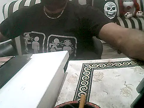 Snapshot of MezaRDanOnLineee chatting on February 10, 2025, 9:25 pm MezaRDanOnLineee online show from February 10, 2025, 9:25 pm