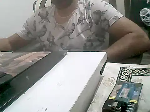 Snapshot of MezaRDanOnLineee chatting on March 1, 2025, 10:42 pm MezaRDanOnLineee online show from March 1, 2025, 10:42 pm