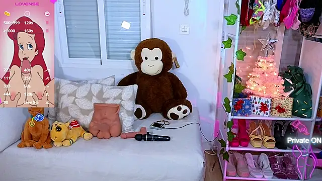 Snapshot of Tawny_cox chatting on December 5, 2024, 3:04 am Tawny cox online show from December 5, 2024, 3:04 am