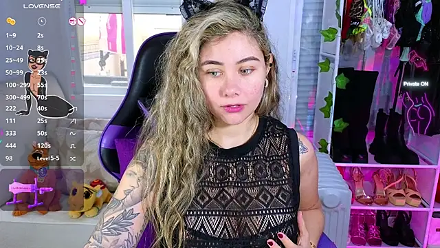 Snapshot of Tawny_cox chatting on March 2, 2025, 10:35 am Tawny cox online show from March 2, 2025, 10:35 am