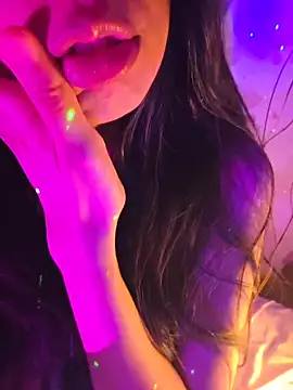 aloneathome online show from December 18, 2025, 8:53 am