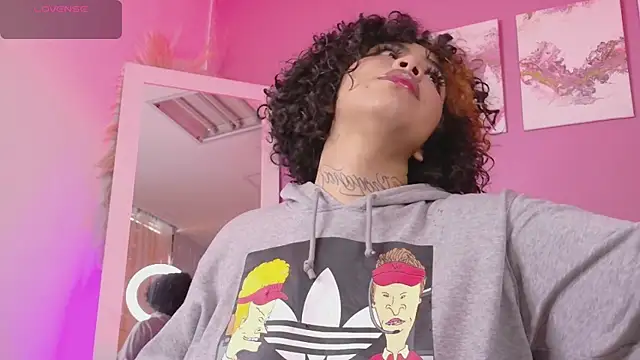 Snapshot of foxxy-lov3 chatting on October 20, 2025, 11:43 am foxxy-lov3 online show from October 20, 2025, 11:43 am