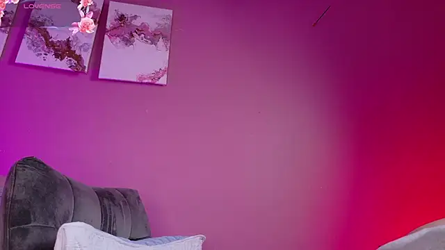 foxxy-lov3 online show from March 7, 2026, 1:41 pm