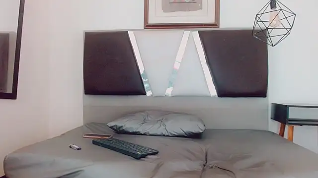 hilary rodriguez online show from December 26, 2024, 9:58 pm