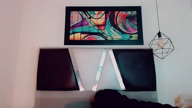 hilary rodriguez online show from December 20, 2025, 7:21 pm