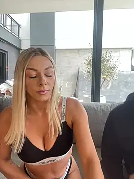 SexOnMyLvL online show from April 15, 2026, 11:39 am