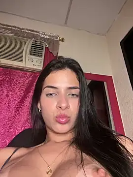 Snapshot of violetta-brown1 chatting on September 15, 2025, 3:50 am violetta-brown1 online show from September 15, 2025, 3:50 am