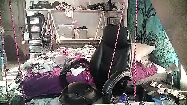Ombeline1 online show from January 18, 2025, 5:48 pm
