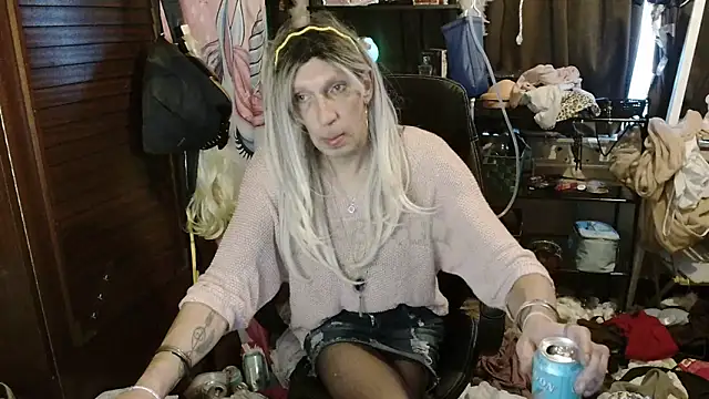 Ombeline1 online show from December 3, 2025, 2:15 pm