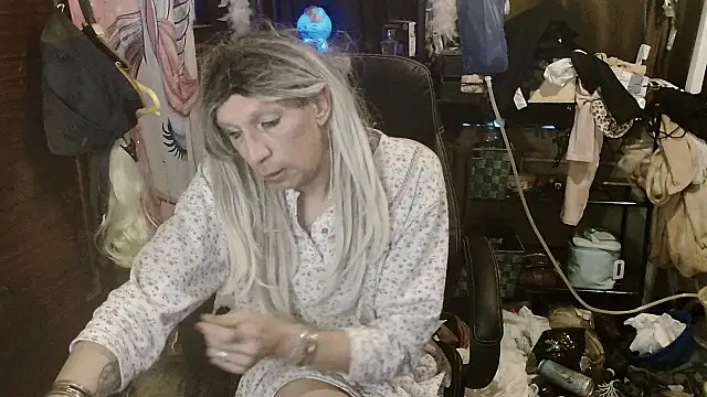 Ombeline1 online show from December 20, 2025, 7:59 am