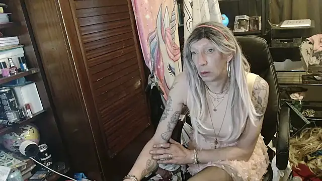 Ombeline1 online show from April 11, 2026, 5:56 am