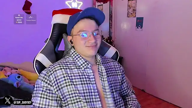Snapshot of AustinSummerr chatting on December 12, 2024, 1:39 pm AustinSummerr online show from December 12, 2024, 1:39 pm