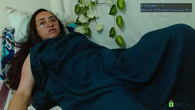 Hot Candy  online show from February 23, 2026, 11:24 pm