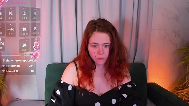 Snapshot of SophiePure chatting on March 20, 2025, 2:40 am SophiePure online show from March 20, 2025, 2:40 am