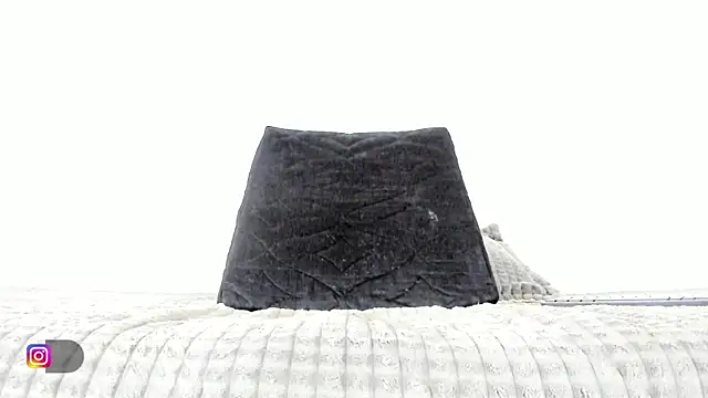 mariana preciado online show from March 1, 2025, 1:43 am