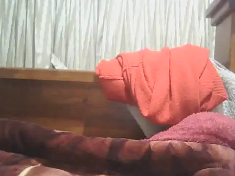 Nuttysub online show from January 7, 2026, 1:52 am