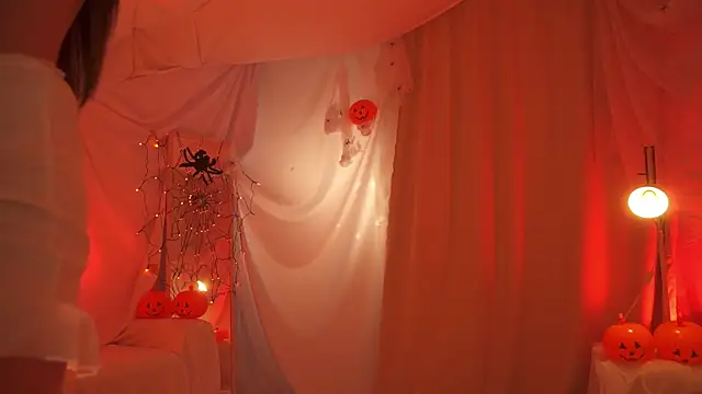 Snapshot of arizonasunrise chatting on October 24, 2025, 8:49 pm arizonasunrise online show from October 24, 2025, 8:49 pm