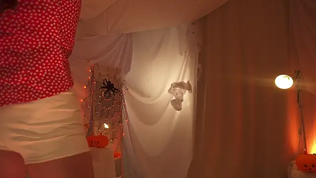 Snapshot of arizonasunrise chatting on October 28, 2025, 8:00 pm arizonasunrise online show from October 28, 2025, 8:00 pm