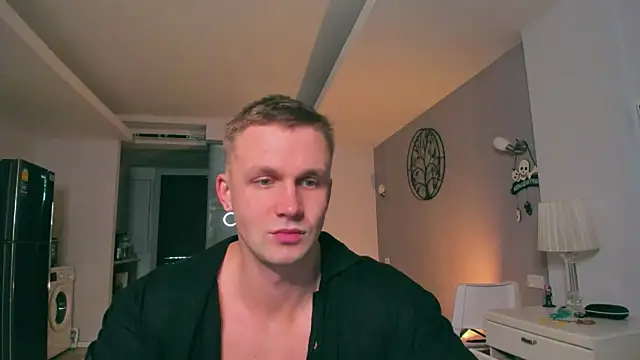 Samuel Andrew online show from November 5, 2025, 5:40 am