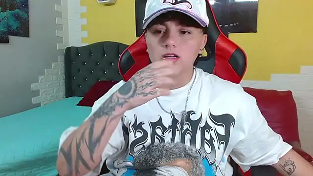 isabeautyx19 online show from February 16, 2026, 8:16 pm