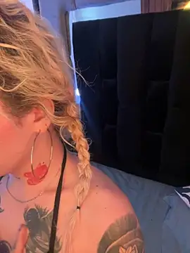 Snapshot of Bonnie_vega chatting on October 8, 2025, 9:12 pm Bonnie vega online show from October 8, 2025, 9:12 pm