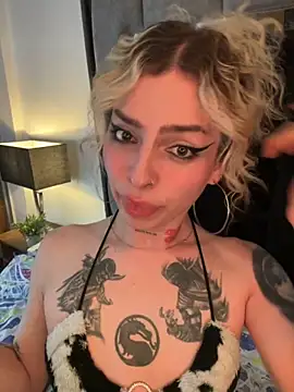 Snapshot of Bonnie_vega chatting on November 13, 2025, 10:41 pm Bonnie vega online show from November 13, 2025, 10:41 pm