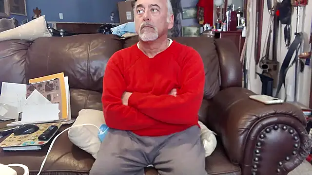 Snapshot of PincheDave4u chatting on January 24, 2025, 7:49 pm PincheDave4u online show from January 24, 2025, 7:49 pm