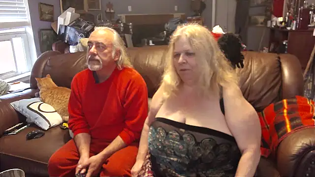 Snapshot of PincheDave4u chatting on March 9, 2025, 3:27 pm PincheDave4u online show from March 9, 2025, 3:27 pm