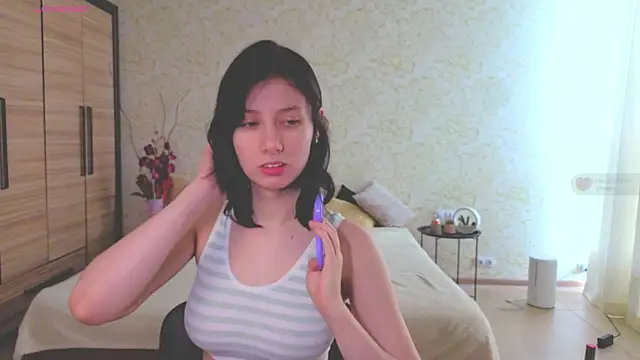 JulisSweet online show from September 29, 2025, 7:02 am