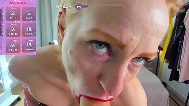 Snapshot of SquirtyAlisa chatting on January 3, 2025, 1:03 pm SquirtyAlisa online show from January 3, 2025, 1:03 pm