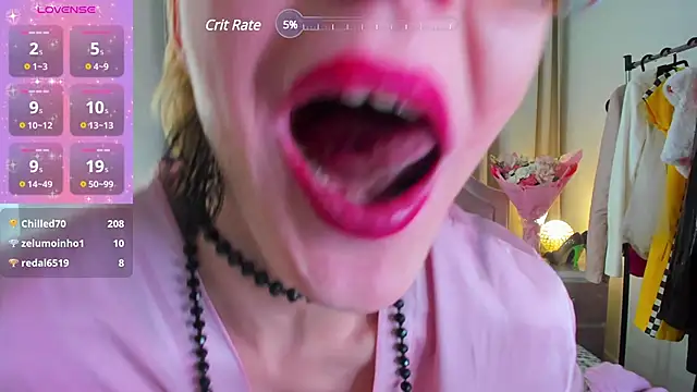 Snapshot of SquirtyAlisa chatting on January 5, 2025, 5:30 pm SquirtyAlisa online show from January 5, 2025, 5:30 pm