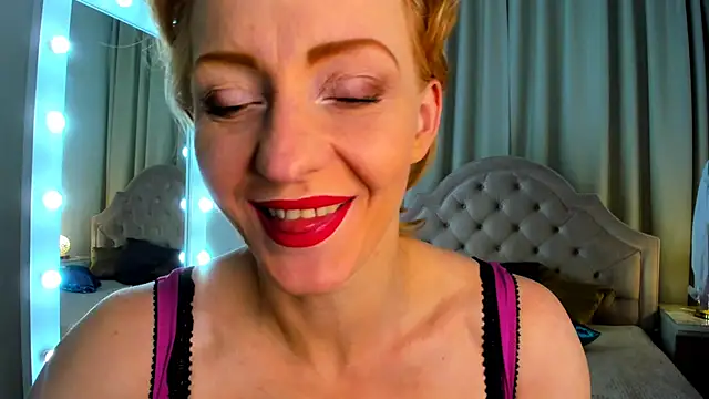 Snapshot of SquirtyAlisa chatting on March 8, 2025, 1:03 pm SquirtyAlisa online show from March 8, 2025, 1:03 pm