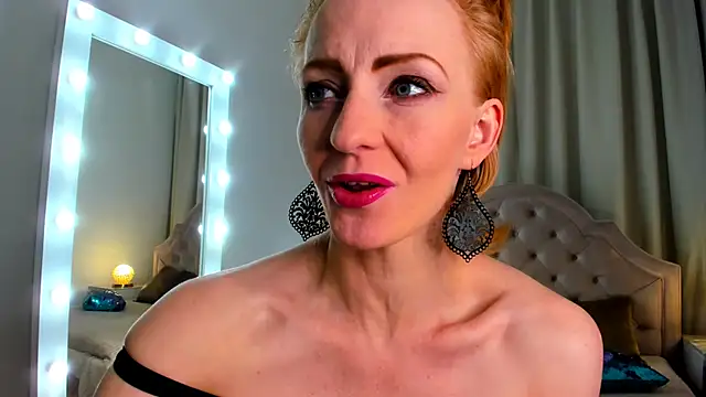 Snapshot of SquirtyAlisa chatting on March 15, 2025, 8:10 pm SquirtyAlisa online show from March 15, 2025, 8:10 pm