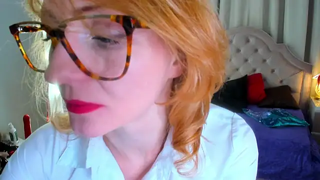 Snapshot of SquirtyAlisa chatting on October 12, 2025, 10:53 pm SquirtyAlisa online show from October 12, 2025, 10:53 pm