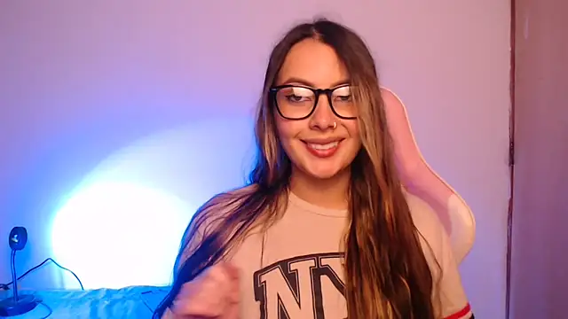 Snapshot of lalawhitte chatting on October 28, 2025, 9:28 pm lalawhitte online show from October 28, 2025, 9:28 pm