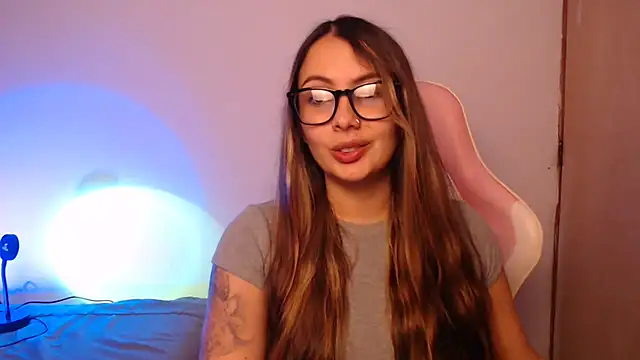 Snapshot of lalawhitte chatting on October 29, 2025, 9:49 pm lalawhitte online show from October 29, 2025, 9:49 pm