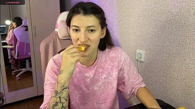 Katrin  kiss online show from January 23, 2025, 8:35 pm
