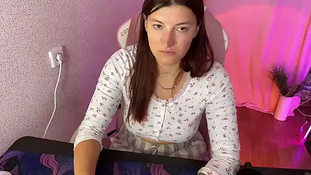 Katrin  kiss online show from October 3, 2025, 7:49 am