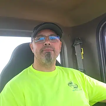 KrazyLegz online show from October 18, 2025, 1:56 pm