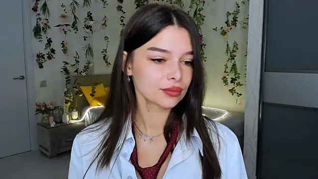 ContinentOfTranquility online show from November 12, 2025, 1:17 am