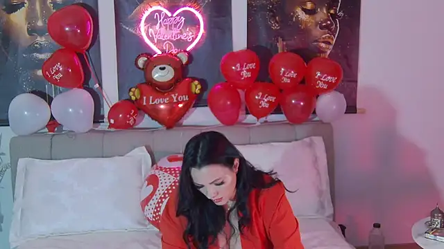 Snapshot of ReiyaRey chatting on February 14, 2026, 8:49 pm ReiyaRey online show from February 14, 2026, 8:49 pm